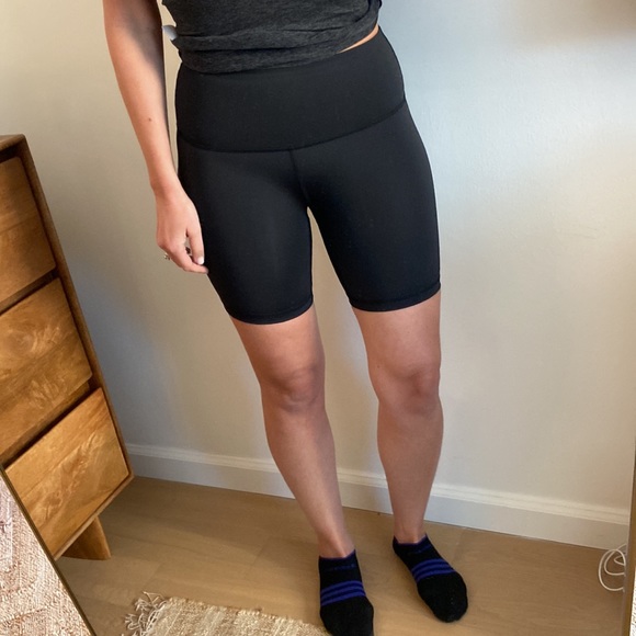 NWOT Reformation eco moves bike short - Picture 2 of 6